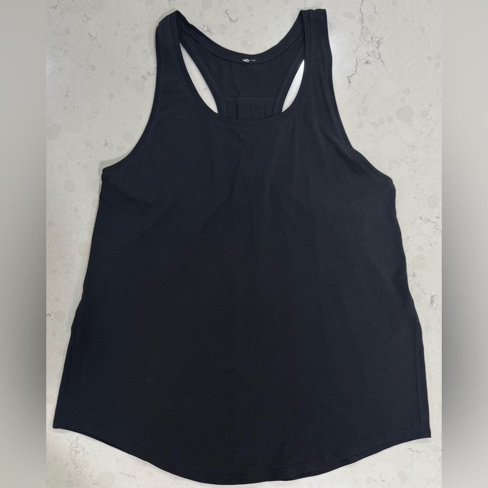 Lululemon Love Tank *Pleated in black, size 6